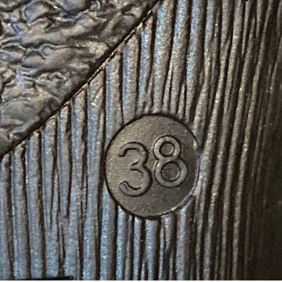 Sundance Blooms Women’s size 38 US size 7 Tan slip on Loafers - Picture 9 of 12